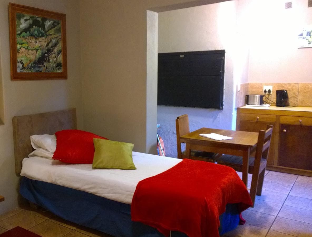Artkaroo Stay Oudtshoorn Ngoại thất bức ảnh